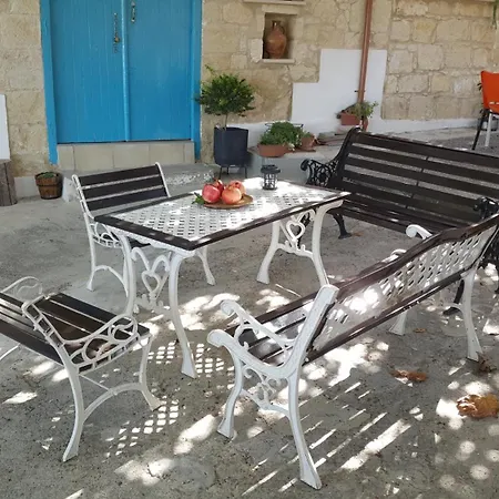 Faith's Stone House Country house Simou