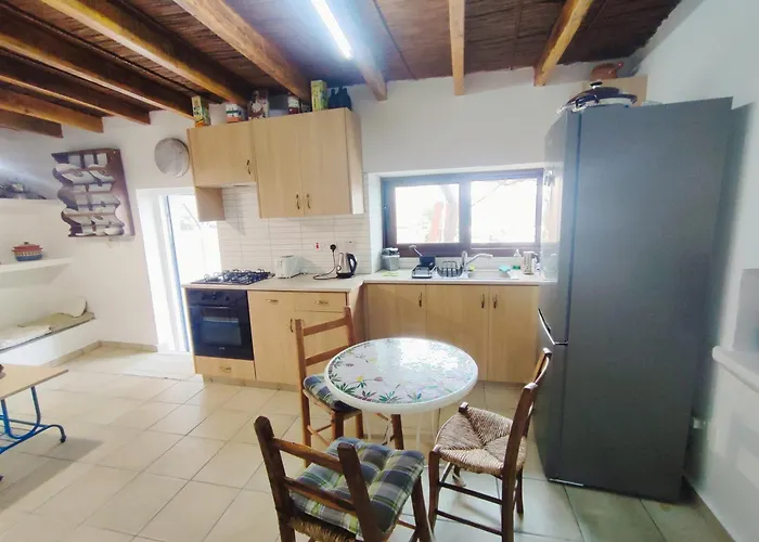 Lantställe Faith's Stone House Simou